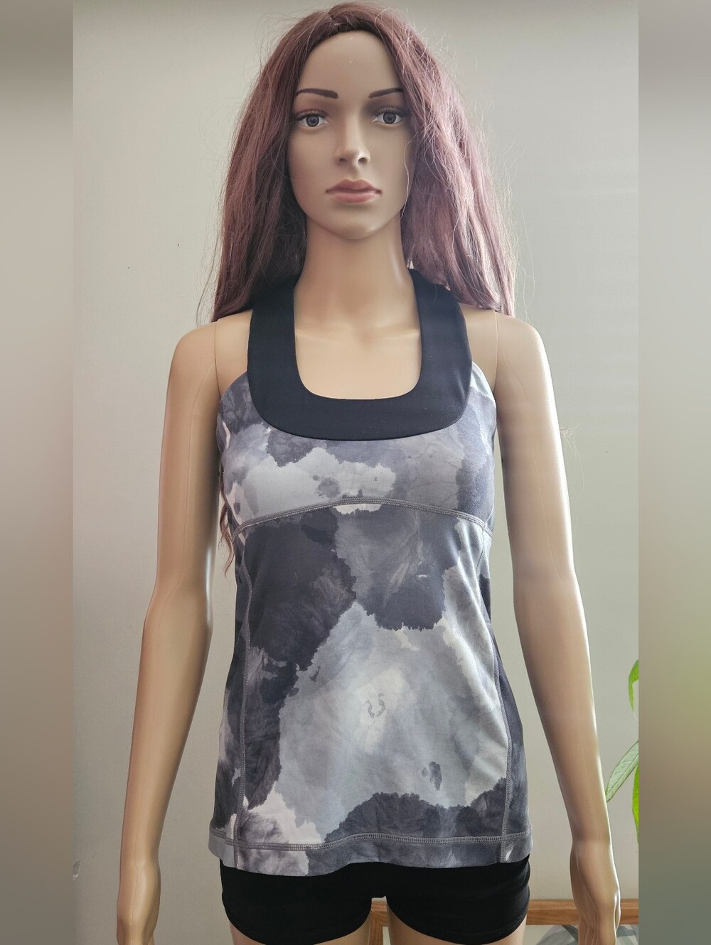 Lululemon Women’s Scoop Neck Tank Top Grey Abstract Print Black Trim
